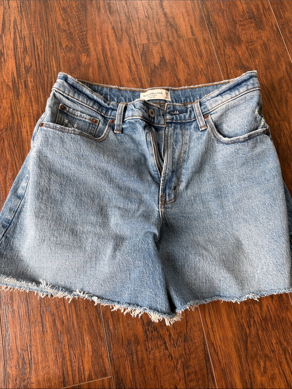 Abercrombie dad shorts curvy Light Wash Denim Cutoff Shorts